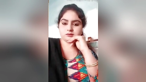Sexy Paki Wife Showing Boobs And Pussy