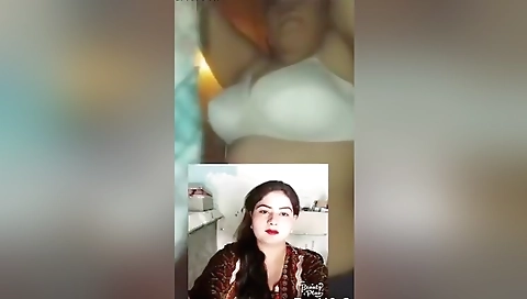 Sexy Paki Wife Showing Boobs And Pussy