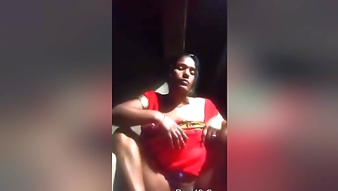 Today Exclusive- Horny Desi Bhabhi Showing Her Boobs And Pussy