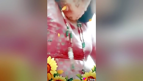 Today Exclusive-cute Desi Girl Showing Her Boobs 2