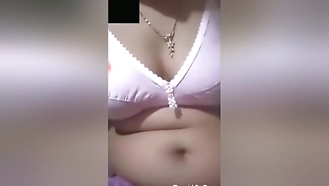 Today Exclusive- Horny Desi Girl Showing Hr Boobs And Fingering On Video Call 3