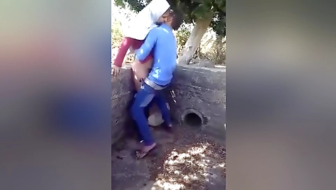 Outdoor Sex With My Sexy Gf