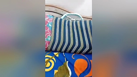 Horny Bhabhi Shows Her Boobs And Pussy