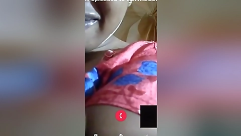 Today Exclusive- Horny Bhabhi Showing Her Boobs On Video Call 3