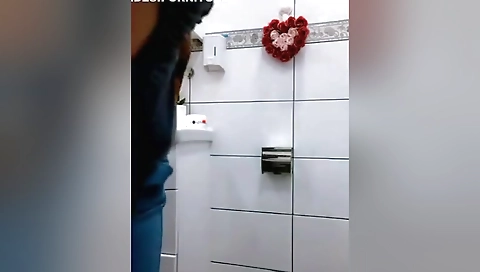 Today Exclusive-sexy Bhabhi Showing Ass