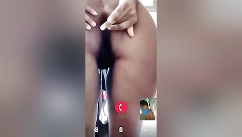 Today Exclusive- Sexy Desi Girl Showing Her Nude Body On Video Call