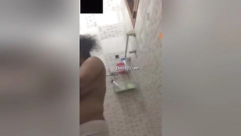 Today Exclusive- Lankan Bhabhi Showinh Bathing On Video Call