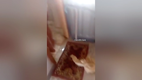 Today Exclusive-paki Wife Bathing Record By Hubby 3