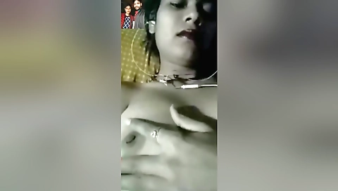 Today Exclusive- Sexy Bhabhi Showing Her Boobs And Pussy On Video Call 2
