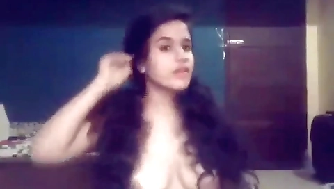 Cute Indian Girl Showing Her Boobs And Pussy