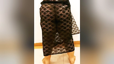 Indian Horny Girlfriend Striptease And Twerking For Her Boyfriend