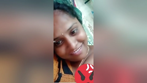 Today Exclusive- Hot Desi Bhabhi Play With Her Boobs 2