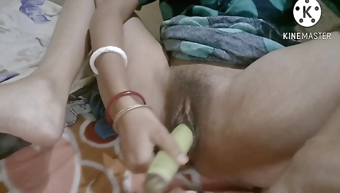 Indian Desi Bhabhi Fingering