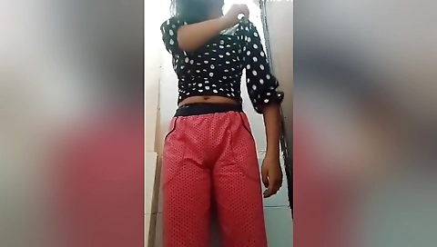 Dekhiye Kya Kar Rahi Hai