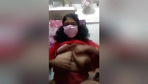 Today Exclusive-desi Girl Showing Her Big Boobs And Pussy