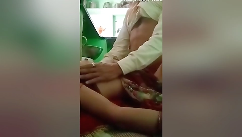 Desi Bhabhi Fucked And Hubby Cum On Her Pussy