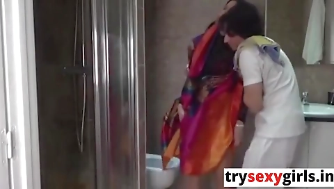 Nashe Me Aayi Malkin Ki Kari Chudai