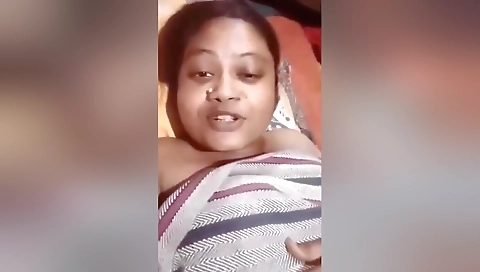 Bhabhi Shows Her Boobs And Pussy