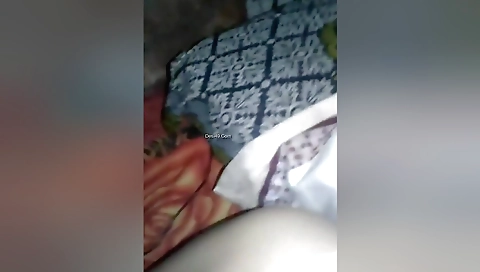 Today Exclusive -desi Cpl Romance And Boobs Pressing 2