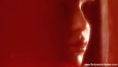 Solo Brunette Dance To Seduce While Being Nude Again