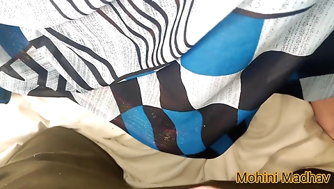 Hot Housewife Surprise Husband With Romantic Sex After Coming Home From Work With Mohini Madhav