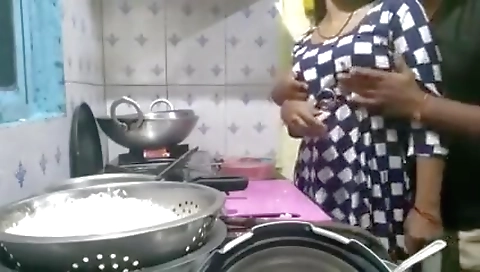 Mauritian Indian Girl Get Fucked In Kitchen