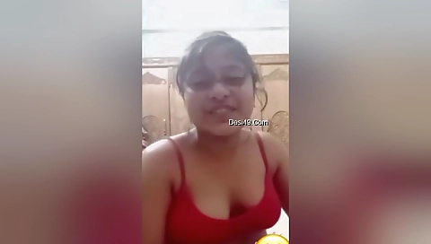 Today Exclusive- Cute Bangla Girl Shows Her Wet Pussy