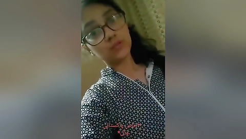 Today Exclusive-paki Girl Shows Her Boobs