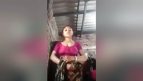 Today Exclusive- Village Bhabhi Shows Her Nude Body