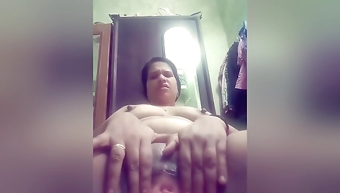 Today Exclusive- Mallu Bhabhi Shows Her Boobs And Pussy 2