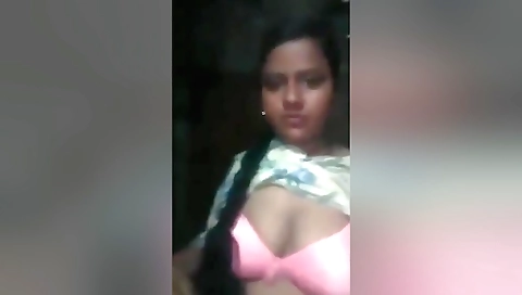 Today Exclusive-cute Bangla Girl Shows Her Boob And Fingering