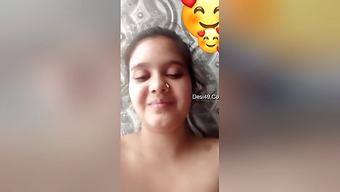 Today Exclusive -hot Desi Girl Shows Her Boobs And Pussy 1