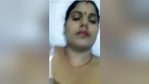 Beautiful Dehati Wife Showing Her Naked Pussy