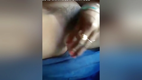 Today Exclusive-horny Village Bhabhi Shows Her Boobs And Masturbating 1