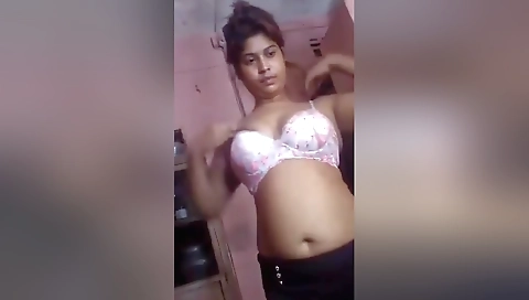 Today Exclusive- Cute Bangla Girl Shows Her Boobs And Pussy 2