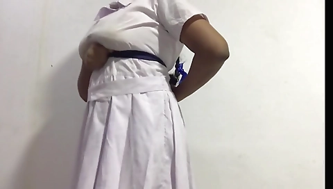 ඉස්කොලේ ඈරිලා ඈවිත් සුදු ගවුම පිටින්ම ගත්ත සෑප Having Sex Fun After School
