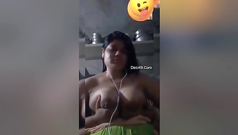 Today Exclusive- Cute Bangla Girl Play With Her Big Boobs