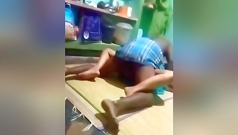 Desi Priyanka Village Aunty