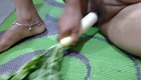 Devar Bhabhi - Mooli Ka Kamaal Machaye Dhamaal. Hotbhabhi420