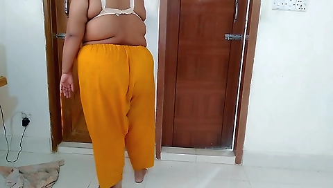 I Fucked My Desi Horny Friend In Her Room While Cleaning House - Indian Hindi Sex