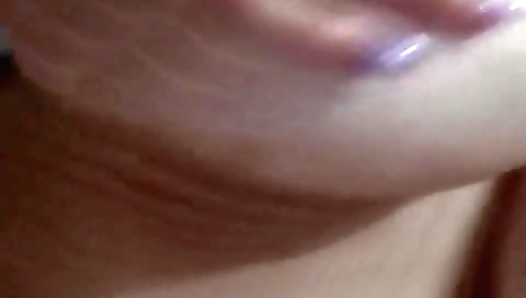 Jovencita En Panty Juega Y Chupa Sus Grandes Tetas