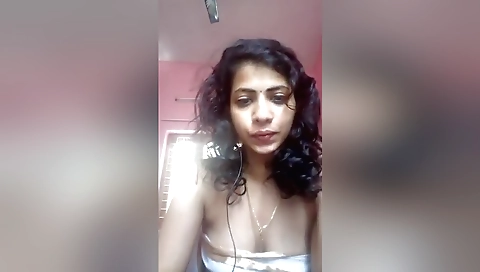 Horny Mallu Girl Shows Her Nude Body 5