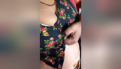 Indian Aunty Payal Changing Her Saree