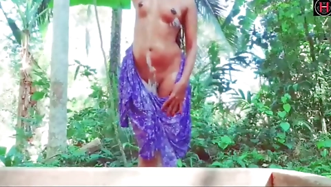 Tamil Girl Outdoor Bathing And Public Masturbation - Indian Hindi Sex Outdoors In Public