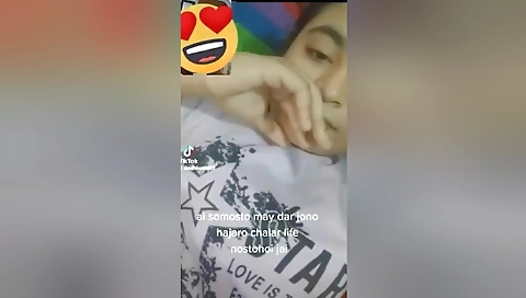Today Exclusive-desi Chick Shows Her Boobs