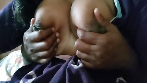 Mallu Wife Boobs Pressed & Fingaring And Squirting